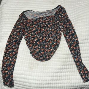 Fitted Black and Red Ruched Long Sleeve Blouse